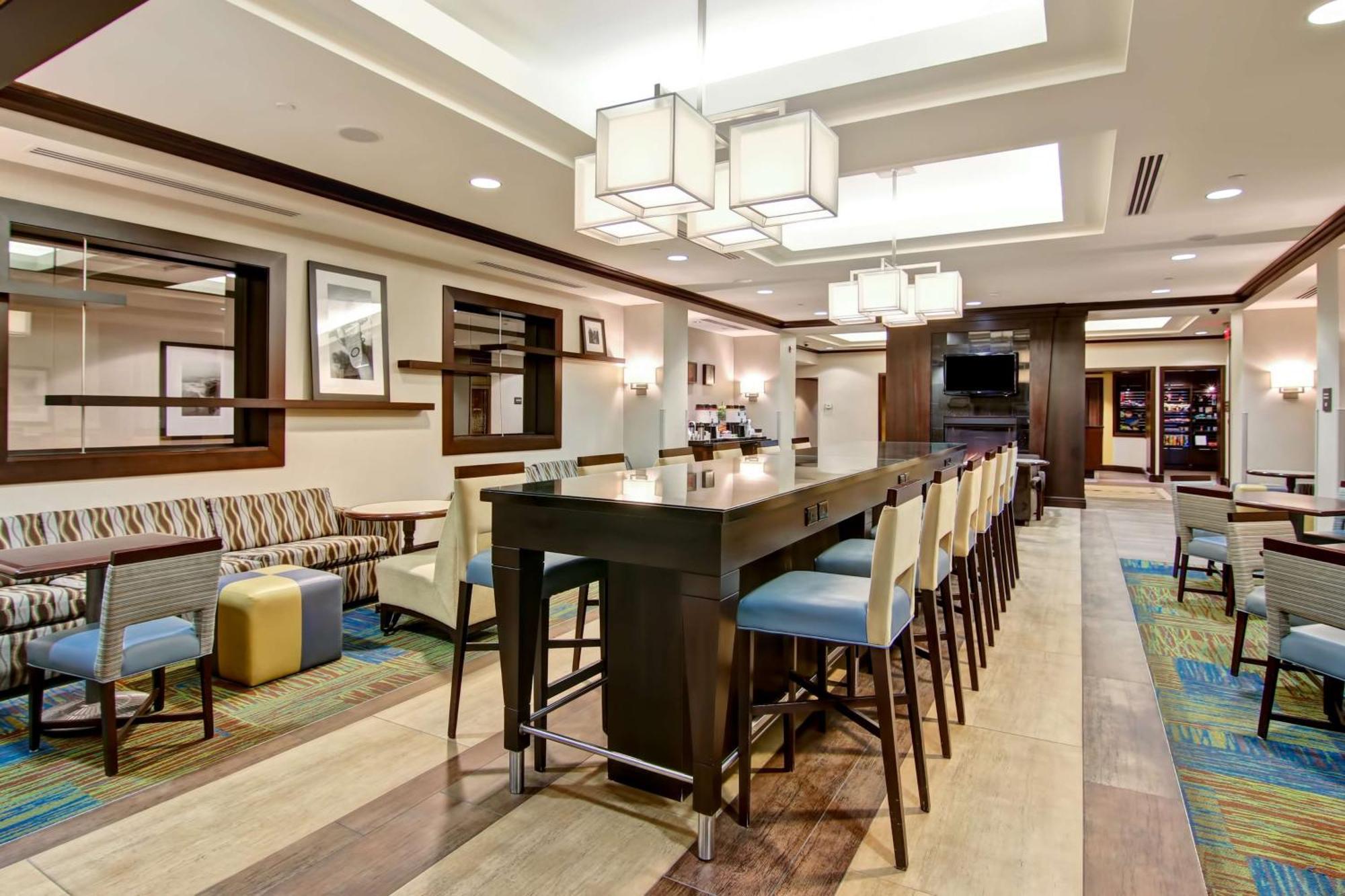 Hampton Inn By Hilton Toronto Airport Corporate Centre Exterior foto