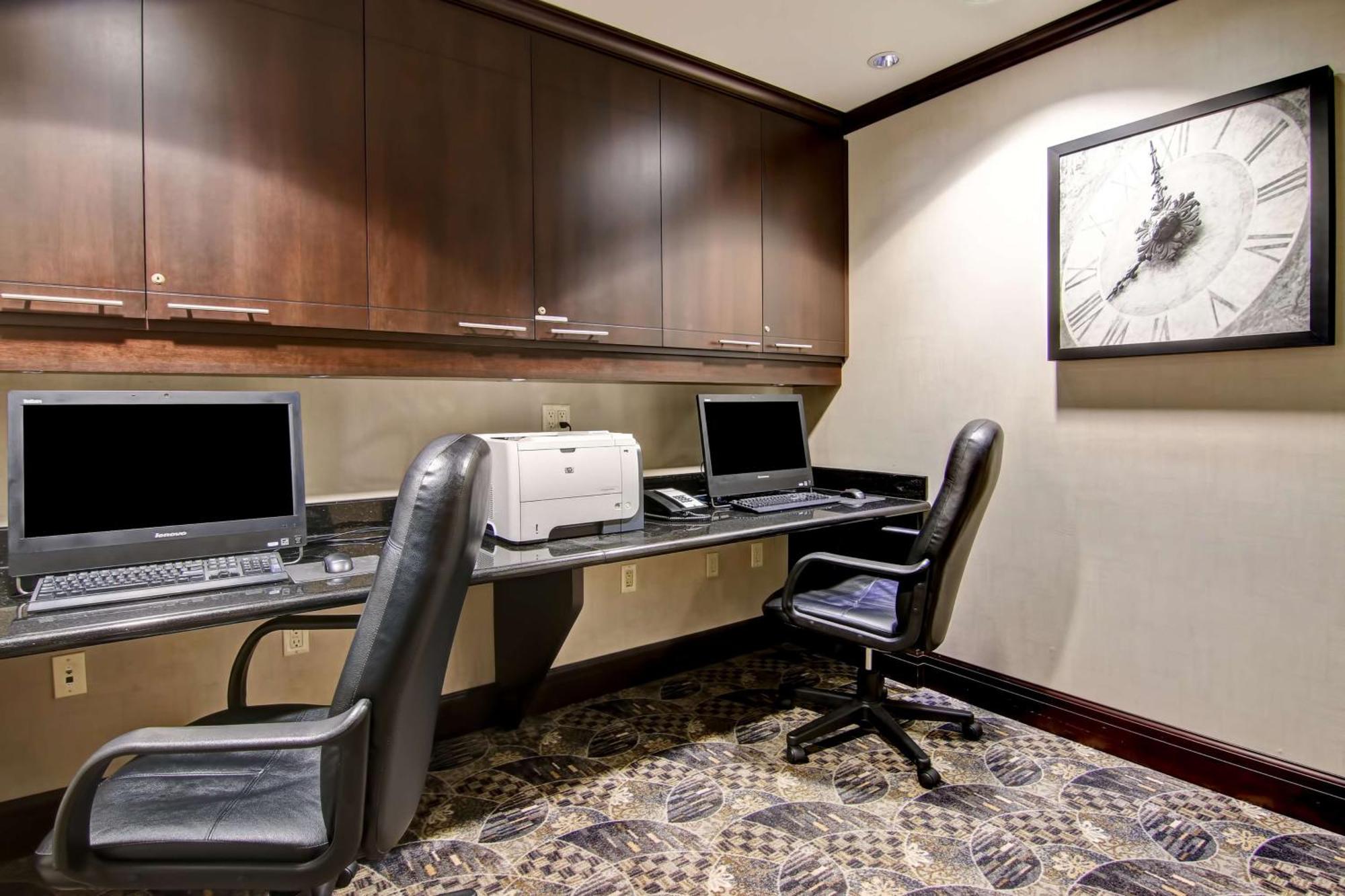 Hampton Inn By Hilton Toronto Airport Corporate Centre Exterior foto